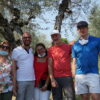 Gruppenfoto von links nach rechts: Tante von Stefano, Stefano und seine Frau, Gerhard Trenkwalder und Gunther Bergauer C2S